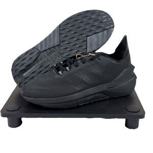 Adidas Avryn Boost Running Shoes Black Carbon Men's 10.5 US New HP5982